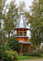 Великий Новгород, Зверин монастырь. Колокольня со святым источником